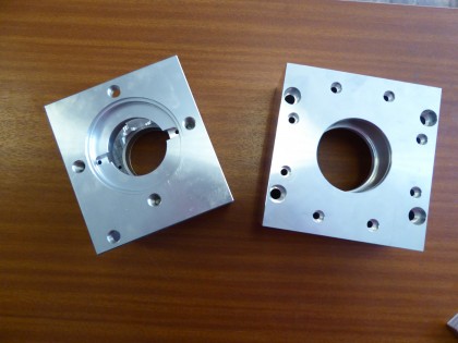 Bearing and seal housing for gearbox